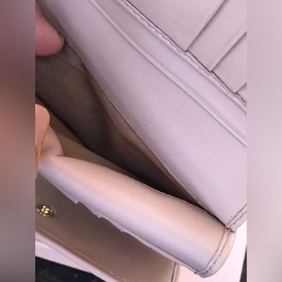 ๐ฏ Authentic & Preloved Miu Miu Metalasse compact wallet with box - Picture 12 of 17